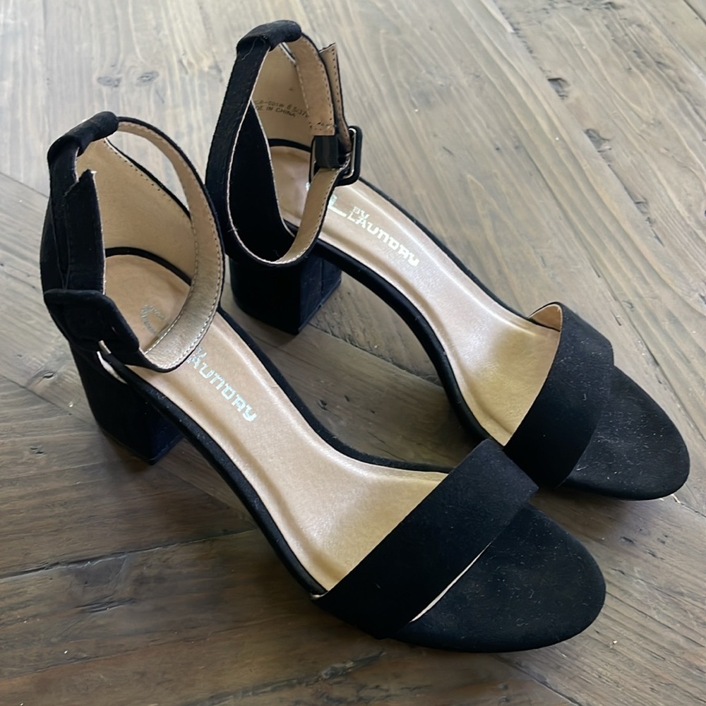 Chinese Laundry 6.5 black suede-like dress shoes- EUC - worn once
